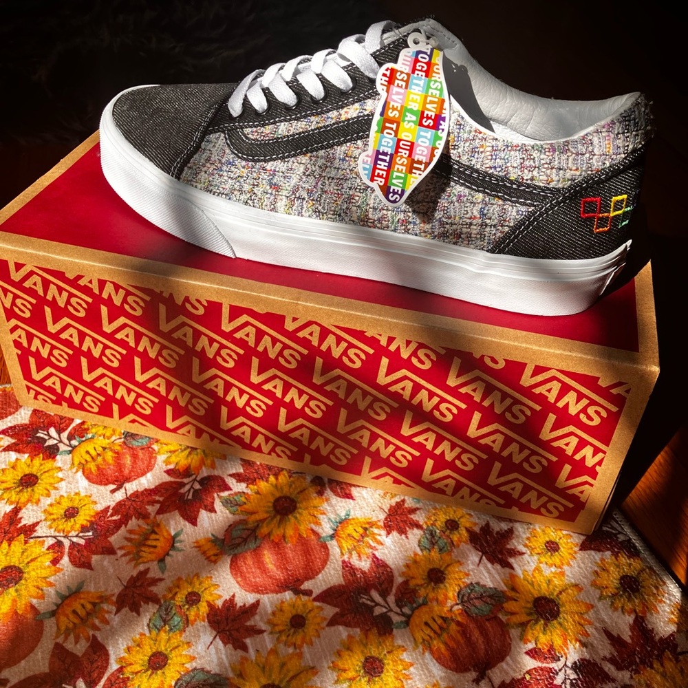 Vans low tops
